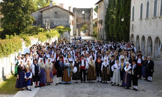 A MAGNANO IN RIVIERA, SABATO 24 GENNAIO, LA CONSEGNA DEL PREMIO “FOLCÔR TAL CÛR”: IL RICONOSCIMENTO REGIONALE E’ SPETTATO A GEMMA MIANI, COLONNA DEL GRUPPO HOLZHOCKAR DI SAPPADA