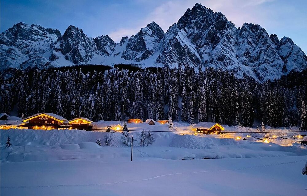 San Valentino tra le Dolomiti, una fuga d’amore negli chalet privati di Eirl Dolomites Retreat Sappada