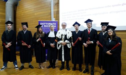 UNIVERSITÀ DI UDINE – PHD DAY: FESTEGGIATI 99 NUOVI DOTTORI DI RICERCA E OTTO VINCITORI DEL PHD AWARD
