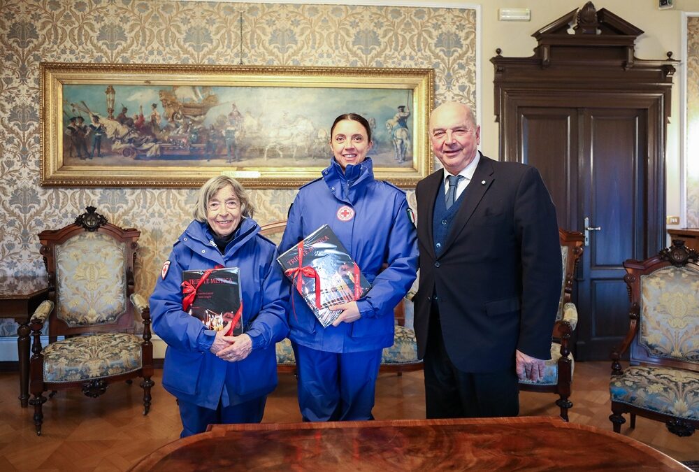 IL SINDACO ROBERTO DIPIAZZA HA RICEVUTO IN MUNICIPIO SORELLA ROSA MARIA RIGGIO, ISPETTRICE TERRITORIALE DEL CORPO DELLE INFERMIERE VOLONTARIE DELLA CROCE ROSSA ITALIANA