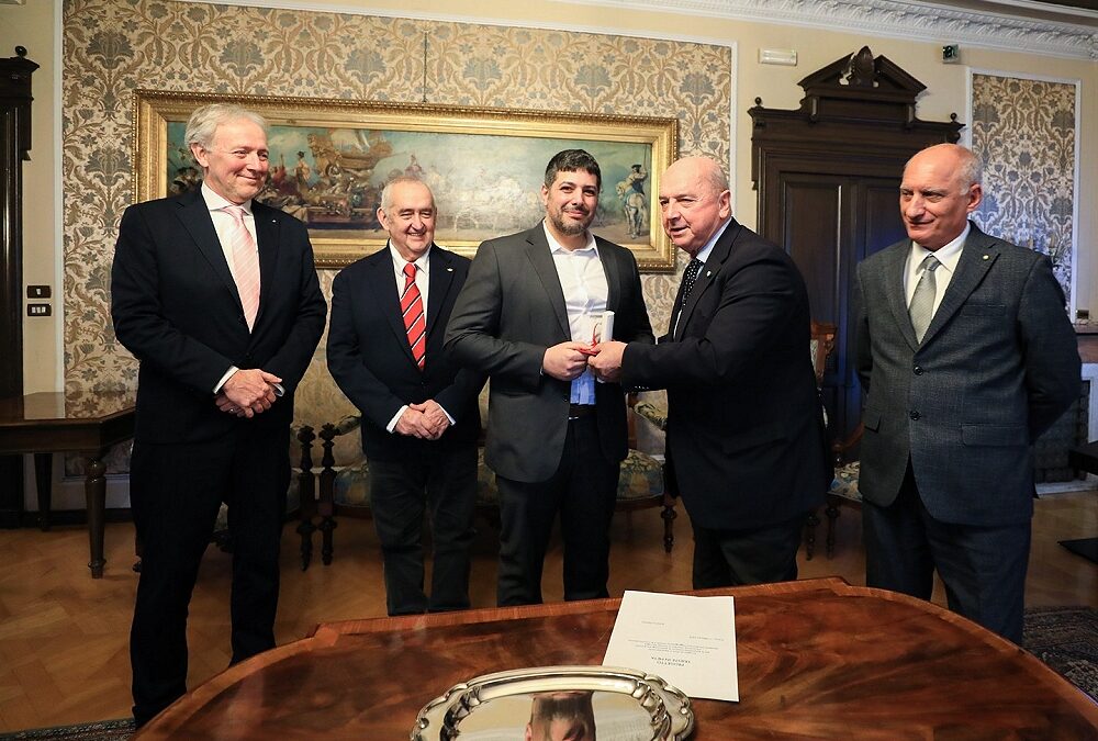 IL SINDACO DIPIAZZA HA PREMIATO GLI ORGANIZZATORI DEL PROGETTO “TRIESTE IN META”