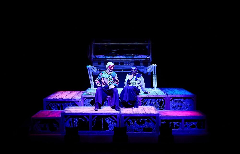 Arlecchino nel futuro: una farsa visionaria in tournée per l’ERT