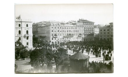 MERCOLEDÌ 4 MARZO ALLE ORE 17 NELLA SALA SELVA DI PALAZZO GOPCEVICH VISITA GUIDATA GRATUITA ALLA MOSTRA “LA FOTOTECA IN PIAZZA. SCATTI DI STORIA E STORIE”