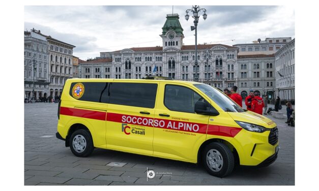 LA SEZIONE DI TRIESTE DEL SOCCORSO ALPINO E SPELEOLOGICO FVG HA UN NUOVO FURGONE