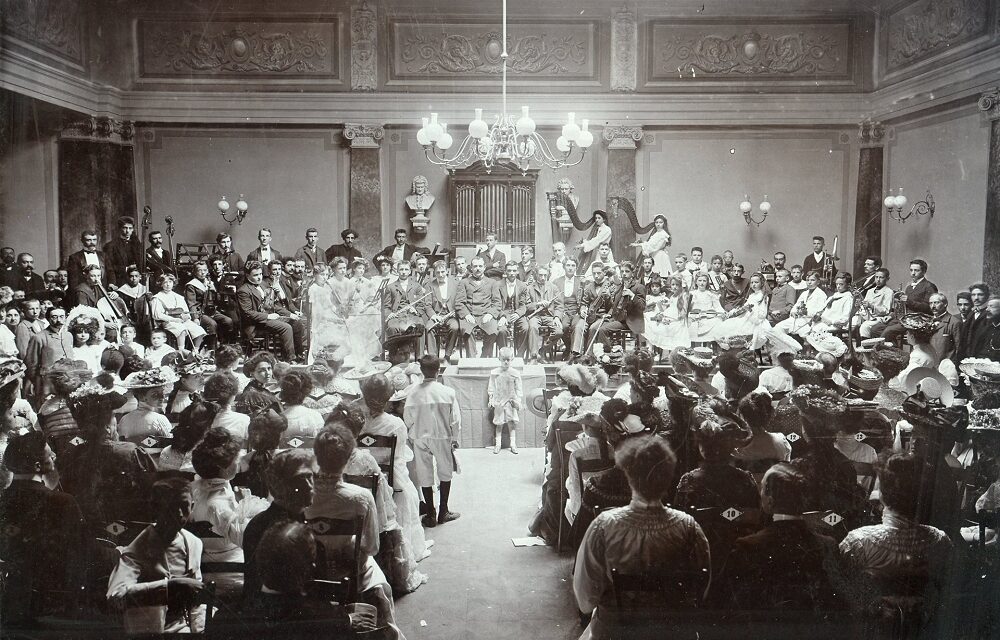 PER I “LUNEDÌ DELLO SCHMIDL” LUNEDÌ 9 FEBBRAIO 2025 ALLE ORE 16.30 ALLA SALA BAZLEN DI PALAZZO GOPCEVICH “GIOVANI FIORITURE MUSICALI”: CONCERTO DEGLI ALUNNI DEL LICEO MUSICALE CARDUCCI – DANTE