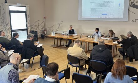 IRISACQUA: L’ASSEMBLEA DEI SOCI APPROVA IL BUDGET 2026 E CONCLUDE LA PROCEDURA DI NOMINA DEL NUOVO DIRETTORE GENERALE