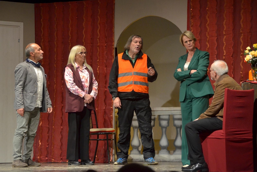 Ultimo appuntamento con la 26ª Rassegna regionale di teatro amatoriale: domenica 1° marzo, al Concordia, va in scena la commedia in dialetto triestino “Xe più giorni che luganighe”