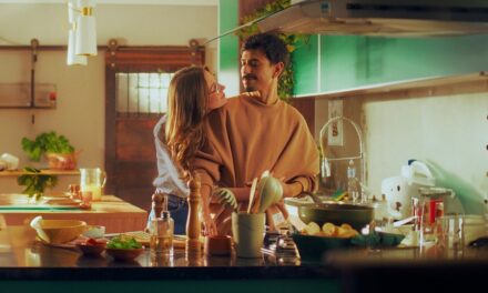 San Valentino, la Gen Z dice addio alle app d’incontri? Oggi l’anima gemella si trova in cucina