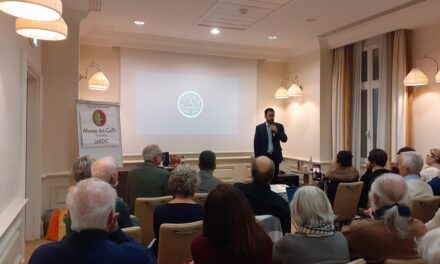 Proseguono con successo i Cenacoli del caffè di AMDC: il prossimo appuntamento giovedì 12 marzo con Alexandros Delithanassis dell’Antico Caffè San Marco su “I Greci e i locali storici di Trieste”