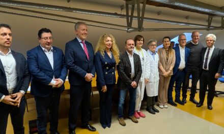 Cerimonia di consegna raccolta fondi da parte del Comitato Cielo Aperto da destinare alla SC Oncologia e SC (UCO) Ematologia