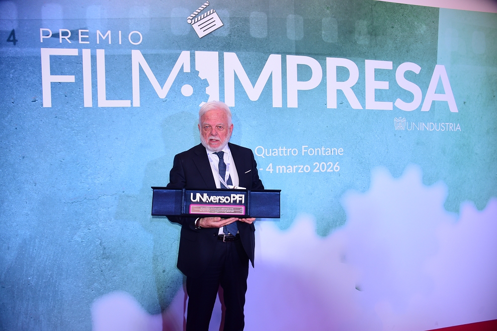 PREMIO FILM IMPRESA: L’AD DI ANAS CLAUDIO ANDREA GEMME RITIRA IL PREMIO SPECIALE UNI.VERSO PFI PER LO SPOT SULLA SICUREZZA STRADALE