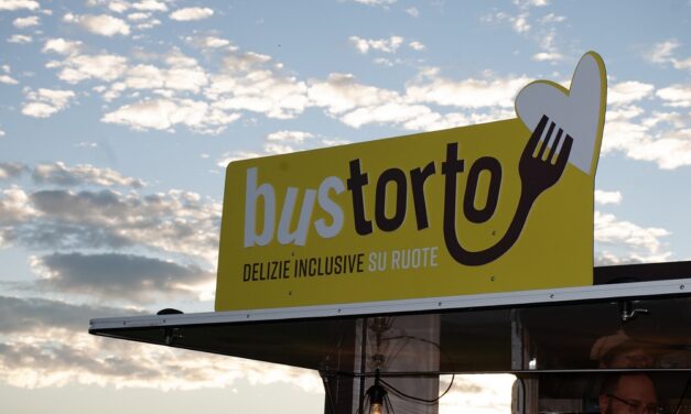 Hattiva Lab, col “microDono” di tre aziende (10mila euro) acquistato il “BusTorto”