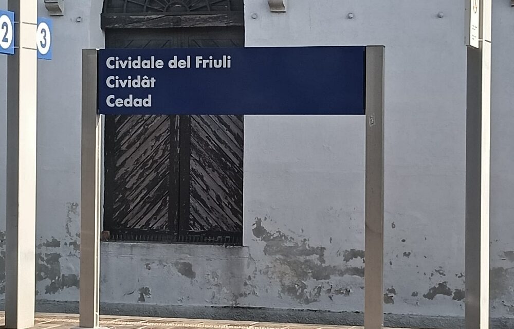 Tornano i cartelli trilingui sulla linea Udine-Cividale