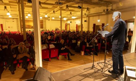 NELLA SALA LUTTAZZI DI PORTO VECCHIO-PORTO VIVO SI È SVOLTO IL CONVEGNO “GIOVANI: 17 È PARI – LEGAMI AUTENTICI E ISOLAMENTO SOCIALE”