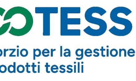 Rifiuti tessili: ogni anno compriamo 19kg di indumenti e ne buttiamo via 12