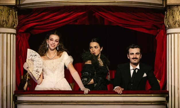 La Signora delle Camelie nell’adattamento di Giovanni Ortoleva nelle sale ERT