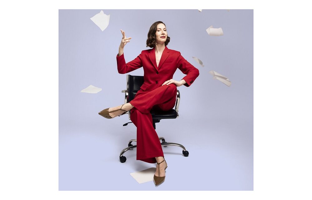 Giorgia Fumo in Friuli Venezia Giulia con il nuovo show Out Of Office