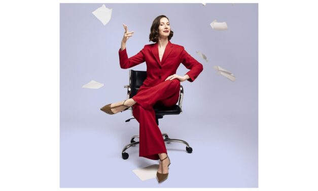 Giorgia Fumo in Friuli Venezia Giulia con il nuovo show Out Of Office