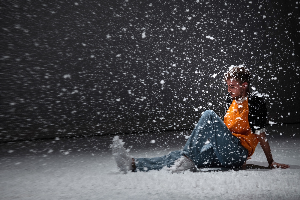 ALLA “SALA BARTOLI” DE “IL ROSSETTI” IL MONOLOGO DI MARCO D’AGOSTIN: IN “FIRST LOVE” SPORT E MEMORIA SI INCONTRANO