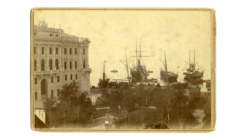 MERCOLEDÌ 25 MARZO ALLE ORE 17 A PALAZZO GOPCEVICH VISITA GUIDATA ALLA MOSTRA “LA FOTOTECA IN PIAZZA. SCATTI DI STORIA E STORIE”