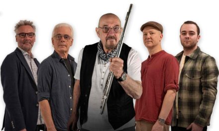 JETHRO TULL: IL “THE CURIOSITY TOUR” HA FATTO TAPPA AL ROSSETTI NELL’UNICA DATA DEL NORDEST
