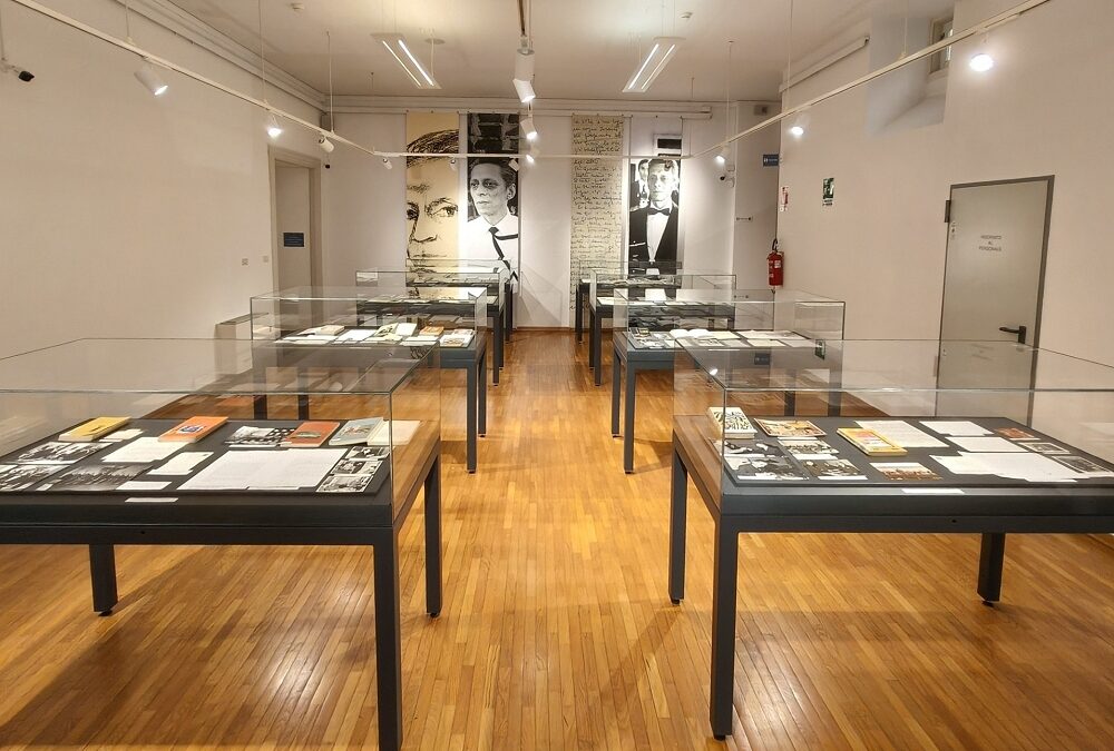 “Mattioni, a più voci” incontro di riflessione e confronto sullo scrittore a cui è dedicata la mostra documentaria “Dove. Il mondo di Stelio Mattioni (1921-1997)” presso la Biblioteca statale Stelio Crise