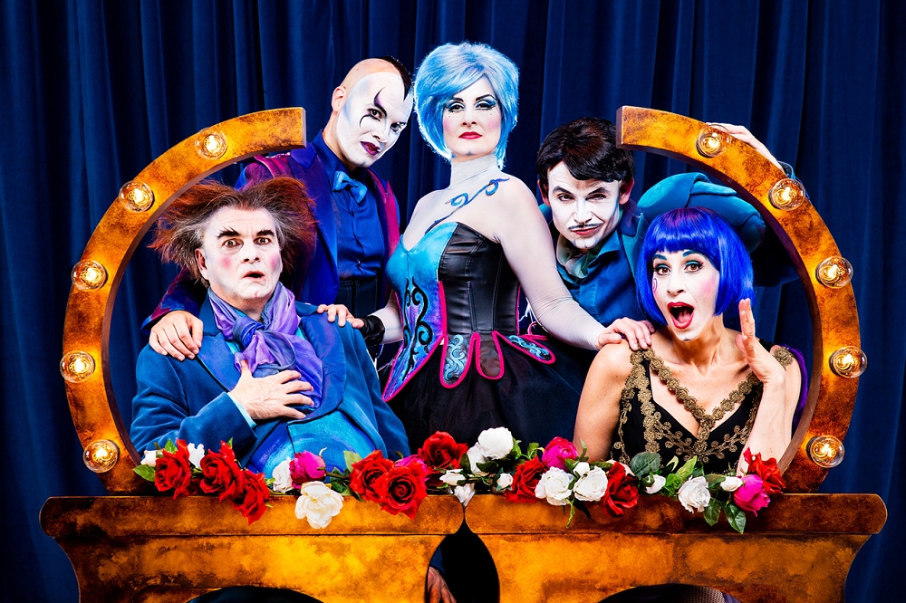 Al Teatro Stabile del Friuli Venezia Giulia va in scena OPERA LOCOS della compagnia Yllana