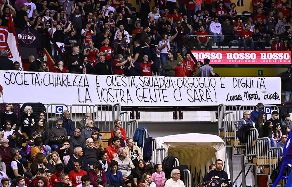 LA PALLACANESTRO Trieste vince lo scontro con Trento: al PalaTrieste si chiude 84-78