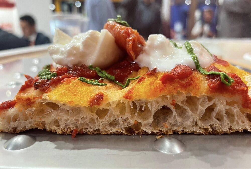 PIZZA IN PALA, IL CAMPIONE DEL MONDO CALAON: “SEGMENTO IN CRESCITA, PUNTIAMO SU FORMAZIONE E PASSIONE”