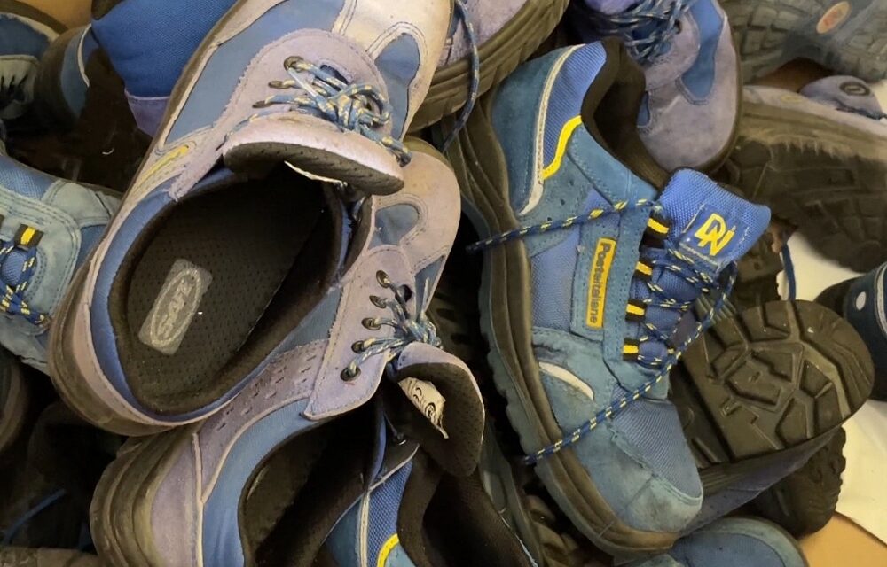 POSTE ITALIANE: DALLE SCARPE DEI PORTALETTERE A PAVIMENTI ANTITRAUMA PER BAMBINI