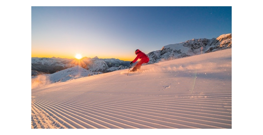 Ancora neve perfetta a Pramollo, la stagione dello sci continua fino al 12 aprile mentre le presenze negli hotel crescono di quasi il 3% rispetto all’inverno 2024/25