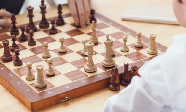 A Sutrio da marzo a giugno un corso di scacchi aperto a tutti, giovani e adulti, principianti ed appassionati