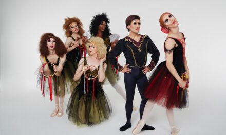 “Les Ballets Trockadero de Monte Carlo” riporta sul palcoscenico del Rossetti – fra tutù e scarpette da punta giganti – uno spettacolo di danza esilarante e indimenticabile