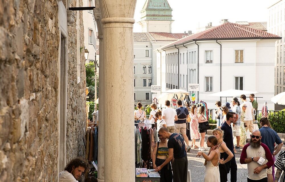 DOMENICA 12 APRILE AVVIO DELL’EDIZIONE 2026 DI “BARBACAN PRODUCE”: LA MOSTRA MERCATO DI ARTIGIANI, DESIGNER INDIPENDENTI E ARTISTI NELLA SUGGESTIVA CORNICE TRA PIAZZA BARBACAN, ARCO DI RICCARDO, PIAZZA SAN SILVESTRO E SCALINATA DELLE MEDAGLIE D’ORO