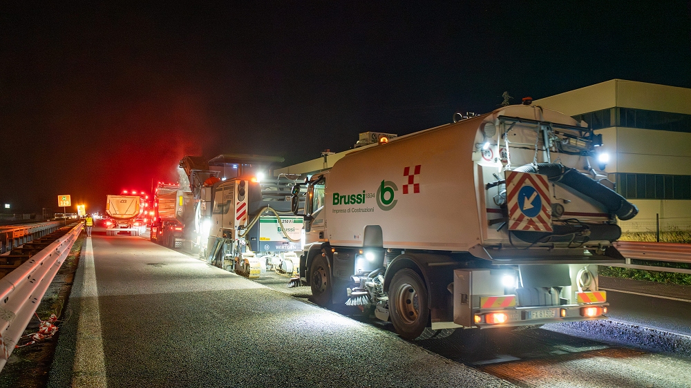 Giro d’Italia 2026: Brussi riqualifica 29 km di strade in Friuli Venezia Giulia