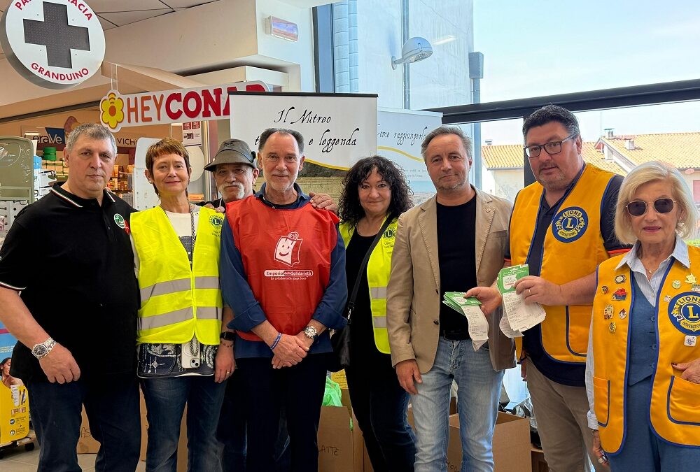 Consegnati buoni spesa per 1.100 euro alle famiglie del territorio: il Lions Club Duino Aurisina a sostegno della comunità