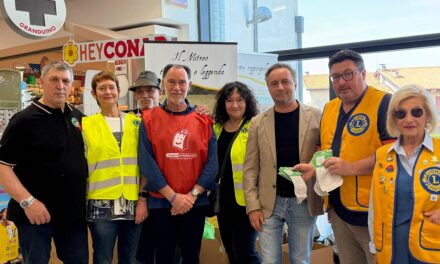 Consegnati buoni spesa per 1.100 euro alle famiglie del territorio: il Lions Club Duino Aurisina a sostegno della comunità