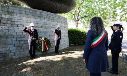 DEPOSTE QUESTA MATTINA LE CORONE IN RICORDO DEI CADUTI DELLA RESISTENZA DELLA NOSTRA CITTÀ