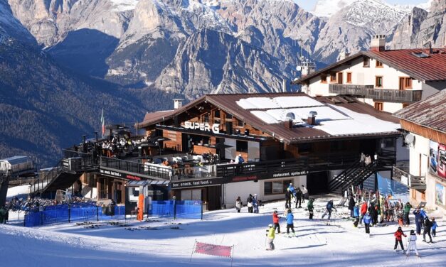 A CORTINA LA STAGIONE CONTINUA: IL FALORIA RESTA APERTO FINO A MAGGIO E LANCIA IL “CORTINA LUNCH & PARTY” AL SUPER G