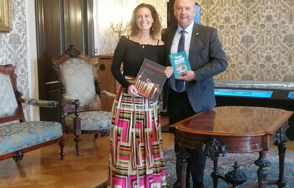 IL SINDACO ROBERTO DIPIAZZA HA RICEVUTO CHRISTINA DOW, AUTRICE DEL LIBRO “LA MIA TRIESTE NASCOSTA”