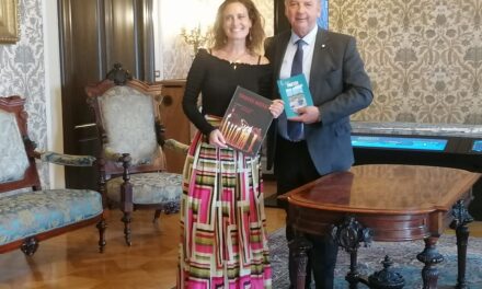 IL SINDACO ROBERTO DIPIAZZA HA RICEVUTO CHRISTINA DOW, AUTRICE DEL LIBRO “LA MIA TRIESTE NASCOSTA”