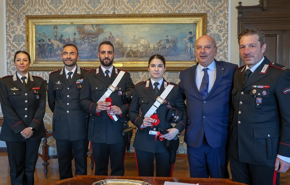 IL SINDACO ROBERTO DIPIAZZA HA PREMIATO DUE EROICI CARABINIERI