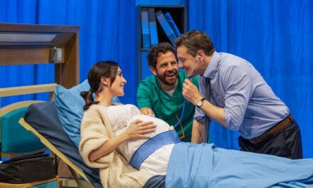 Tournée ERT per Contrazioni pericolose con Rocío Muñoz Morales