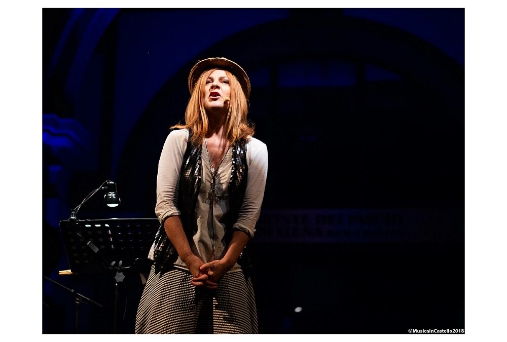 Marina Massironi a Polcenigo e San Daniele con Ma che razza di Otello?