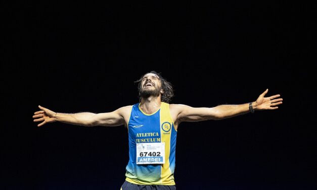 INNESTI – Connessioni teatrali affatto prevedibili: “Corri”, con Sebastiano Gavasso, è l’ultimo appuntamento