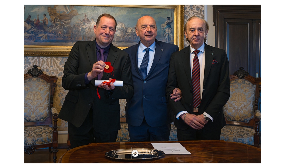 IL SINDACO HA CONFERITO UN RICONOSCIMENTO A MAURIZIO MARCHESICH, VINCITORE DI NUMEROSI CONCORSI NAZIONALI E INTERNAZIONALI DI FISARMONICA