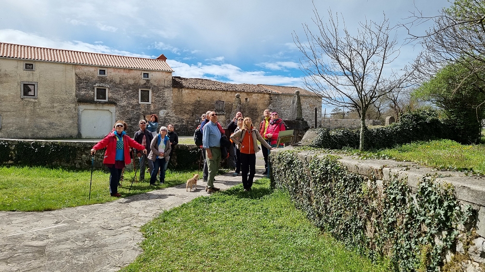 PER “QUANTO VALE UN PETALO?” Curiosi di natura organizza un’escursione nel Carso sloveno tra Sveto e Škrbina (Komen)