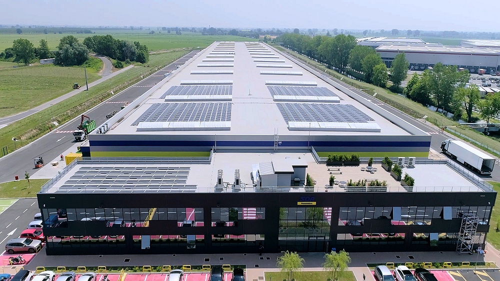 POSTE ITALIANE: aumentano gli impianti fotovoltaici, gli Smart Building e le lampade LED