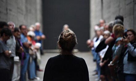 MERCOLEDÌ 22 E GIOVEDÌ 23 APRILE ALLA RISIERA DI SAN SABBA VISITA PERFORMATIVA ITINERANTE “TERRA CONTAMINATA” CON DUE REPLICHE AL GIORNO, ALLE ORE 18.30 E ALLE ORE 20.30