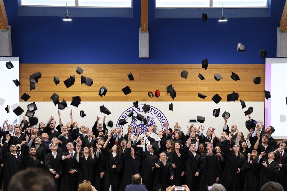 CERIMONIA DEL TOCCO: OLTRE 400 ALLA FESTA DELL’APPARTENENZA ALL’UNIVERSITA’ DI UDINE PER 212 TRA PROFESSORI, RICERCATORI E PERSONALE